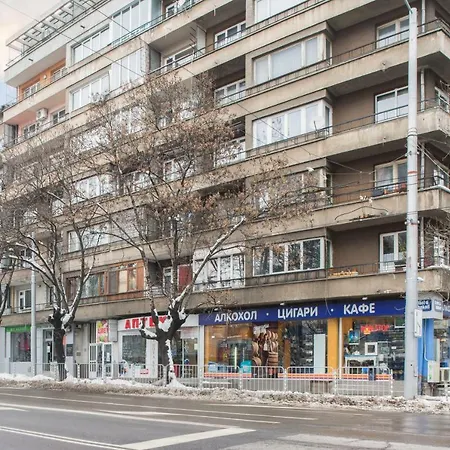 Apartment Style Meets Charm One Bedroom In Downtown